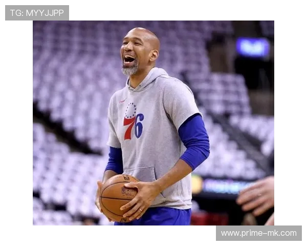 活塞主帅蒙蒂·威廉姆斯引领球队重返季后赛争夺战